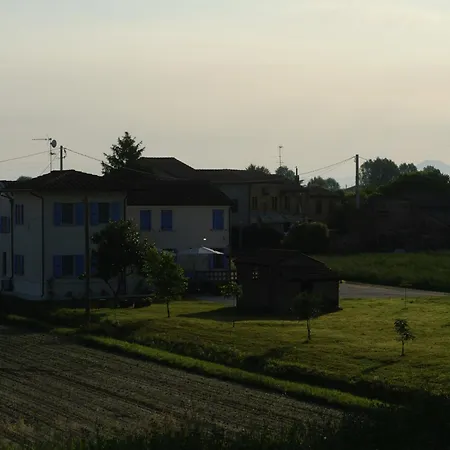 Lilla All'adige Nocleg ze śniadaniem